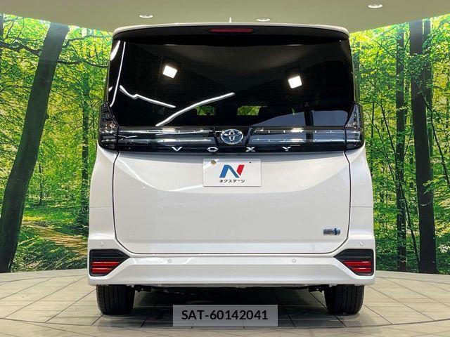 Toyota VOXY HYBRID 2023-07 8686909-15