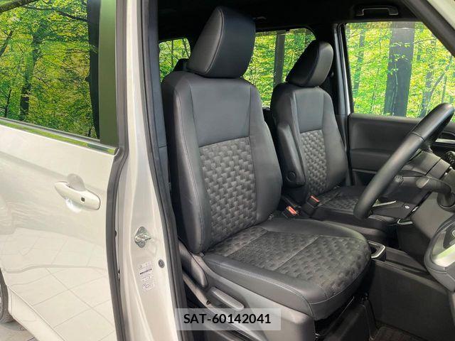 Toyota VOXY HYBRID 2023-07 8686909-7