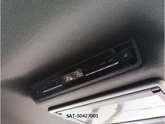 Toyota VOXY HYBRID 2024-06 8686913-14