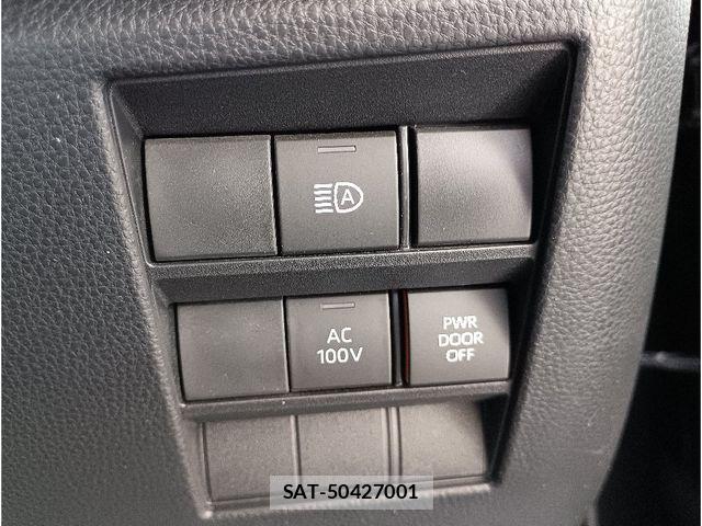 Toyota VOXY HYBRID 2024-06 8686913-24