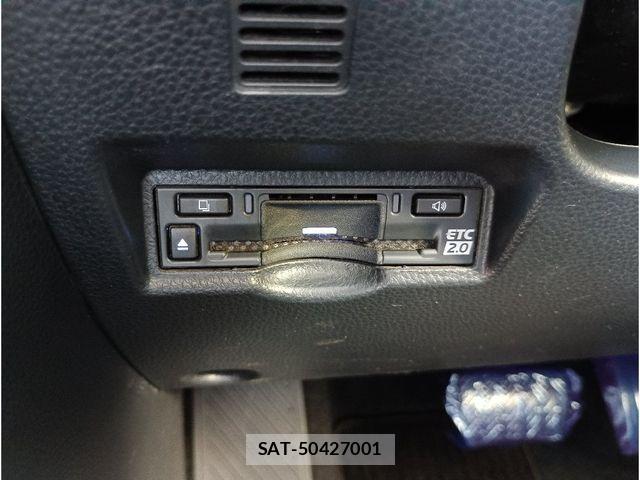 Toyota VOXY HYBRID 2024-06 8686913-25
