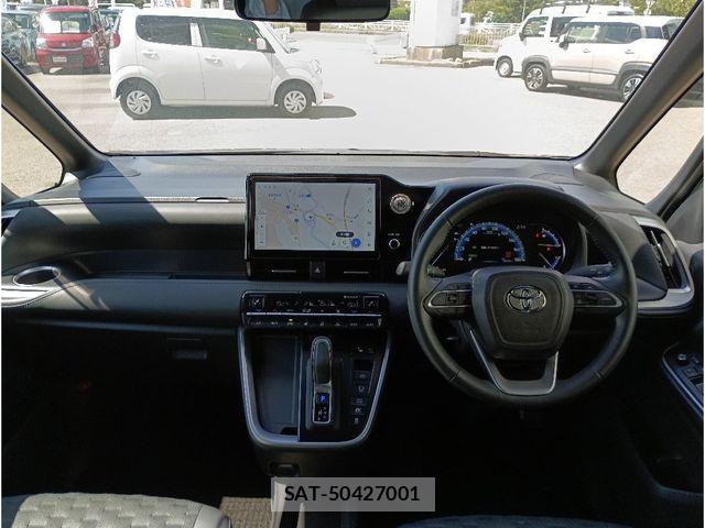 Toyota VOXY HYBRID 2024-06 8686913-2