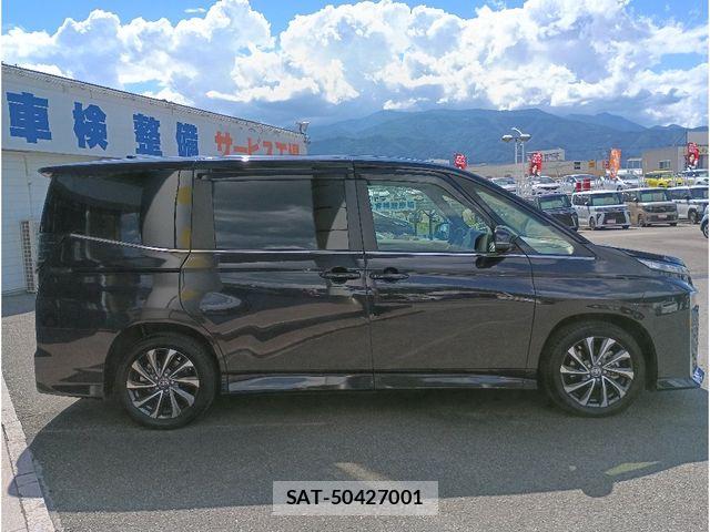 Toyota VOXY HYBRID 2024-06 8686913-3