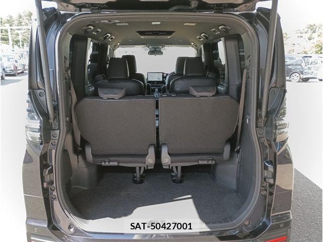 Toyota VOXY HYBRID 2024-06 8686913-5