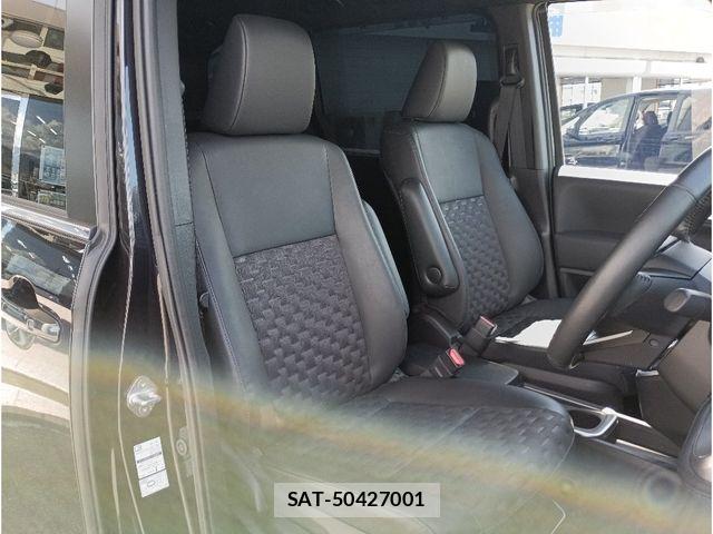 Toyota VOXY HYBRID 2024-06 8686913-6