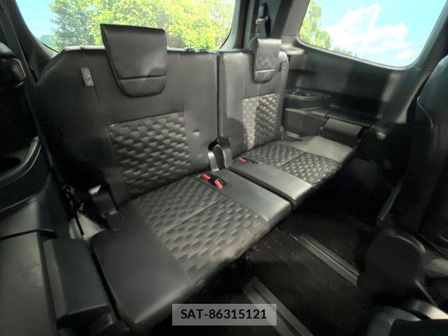 Toyota VOXY HYBRID 2023-02 8686911-9