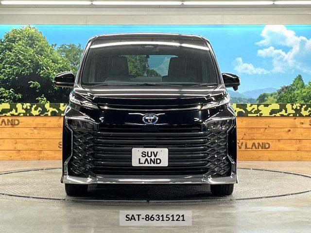 Toyota VOXY HYBRID 2023-02 8686911-13