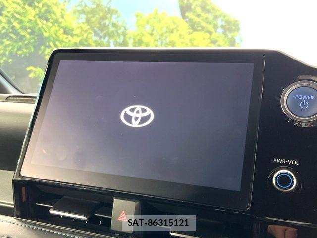 Toyota VOXY HYBRID 2023-02 8686911-2