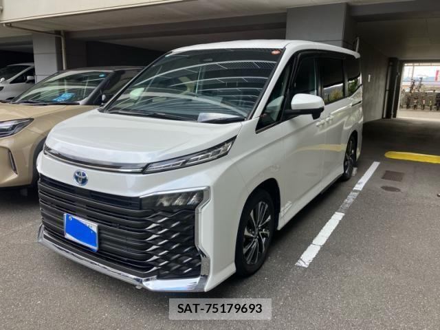 Toyota VOXY HYBRID 2023-10 8686912-0