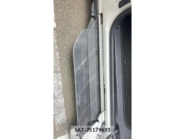 Toyota VOXY HYBRID 2023-10 8686912-25