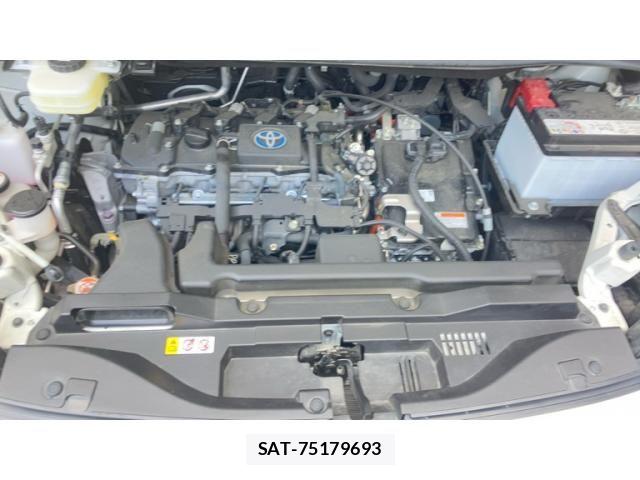 Toyota VOXY HYBRID 2023-10 8686912-26