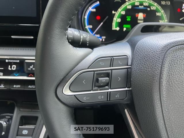 Toyota VOXY HYBRID 2023-10 8686912-8