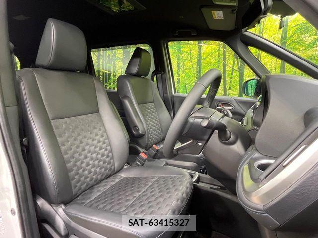 Toyota VOXY HYBRID 2024-02 8686907-7