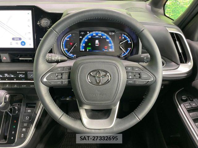 Toyota VOXY HYBRID 2025-08 8686905-11
