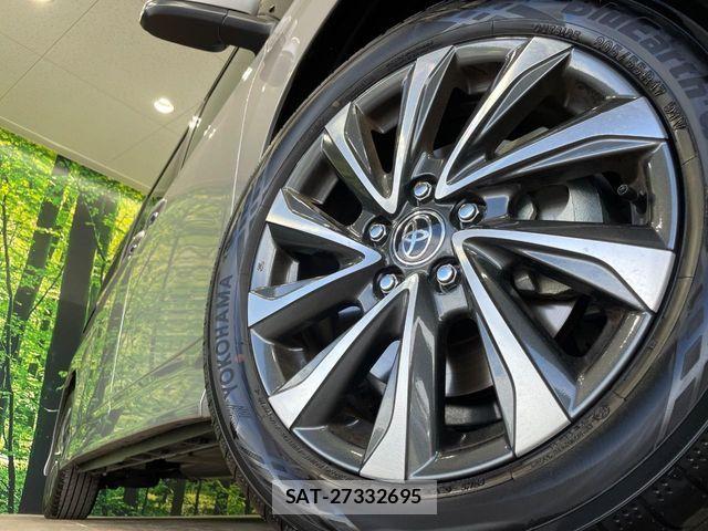 Toyota VOXY HYBRID 2025-08 8686905-13