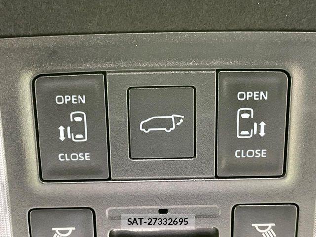 Toyota VOXY HYBRID 2025-08 8686905-5