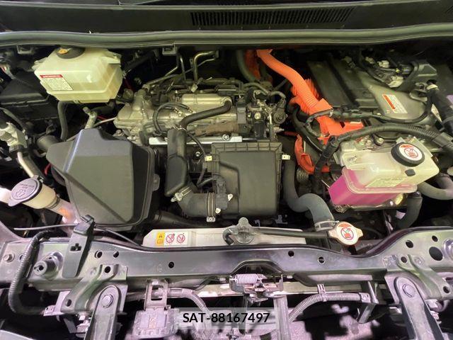 Toyota VOXY HYBRID 2019-11 8686914-17