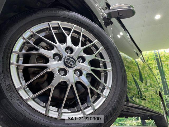 Toyota VOXY HYBRID 2018-01 8686915-13