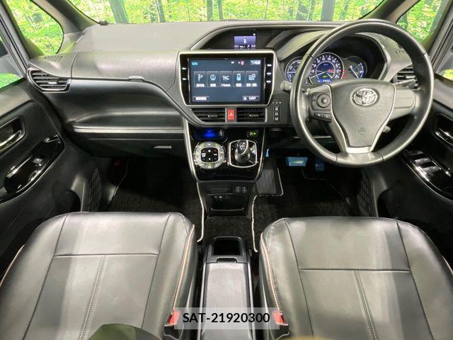 Toyota VOXY HYBRID 2018-01 8686915-1