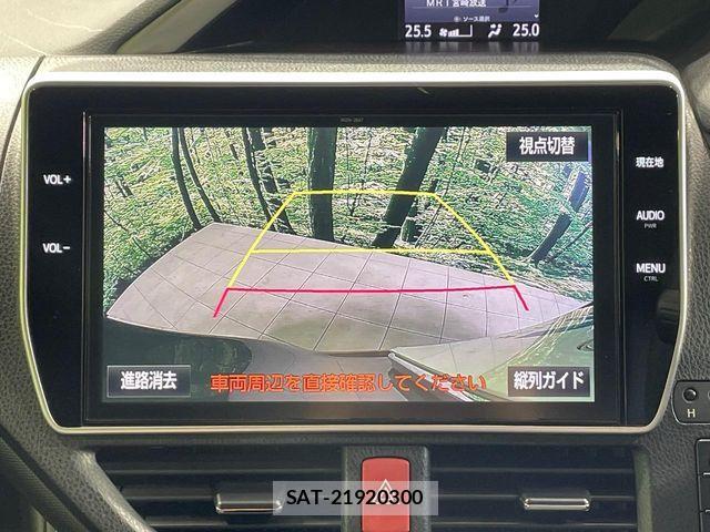 Toyota VOXY HYBRID 2018-01 8686915-3