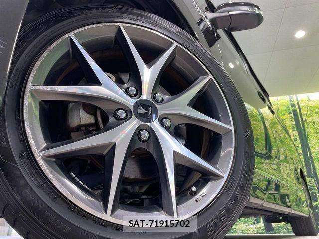 Toyota VOXY HYBRID 2014-03 8686918-13