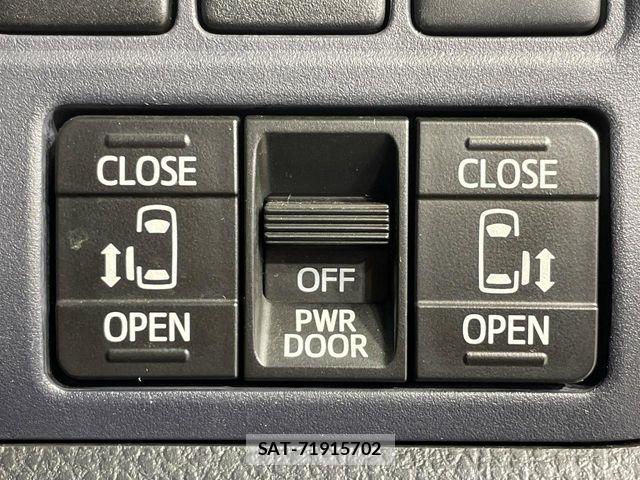 Toyota VOXY HYBRID 2014-03 8686918-3