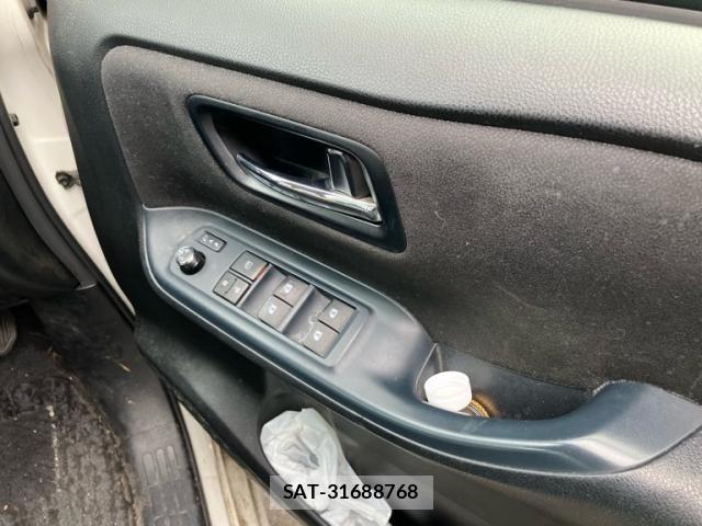 Toyota VOXY HYBRID 2014-07 8746811-14