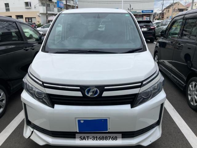 Toyota VOXY HYBRID 2014-07 8746811-1