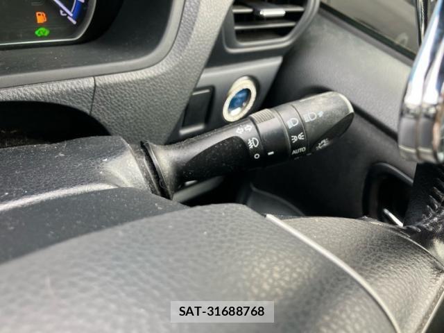 Toyota VOXY HYBRID 2014-07 8746811-19