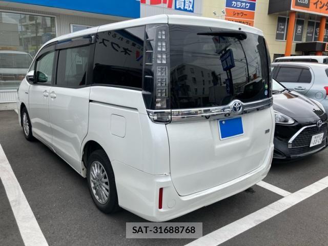 Toyota VOXY HYBRID 2014-07 8746811-3
