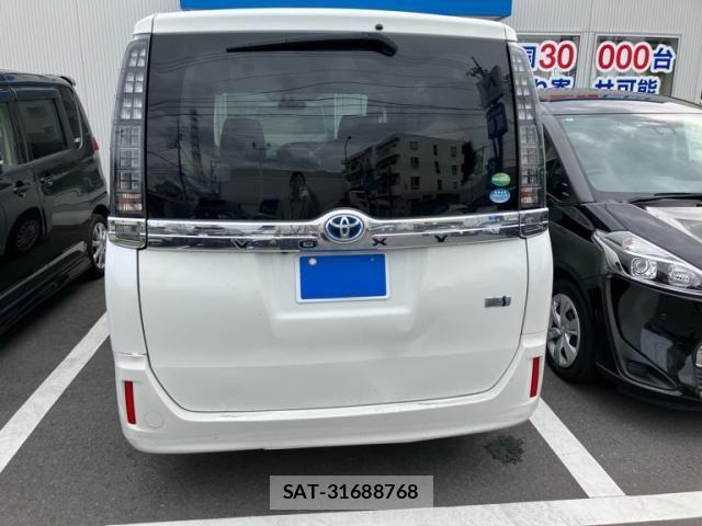 Toyota VOXY HYBRID 2014-07 8746811-4