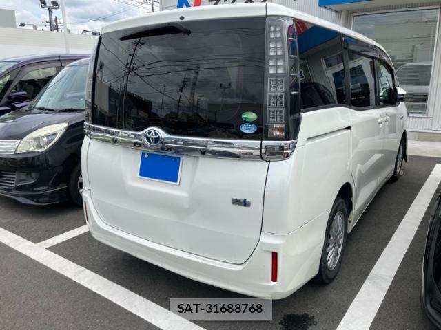 Toyota VOXY HYBRID 2014-07 8746811-5