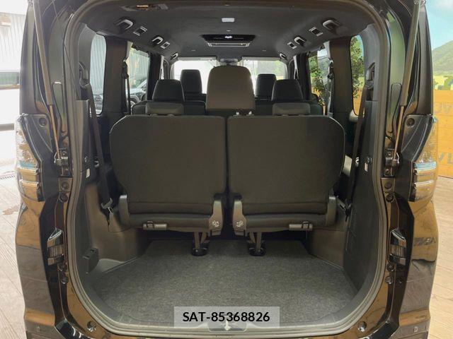 Toyota VOXY HYBRID 2023-10 8746798-11