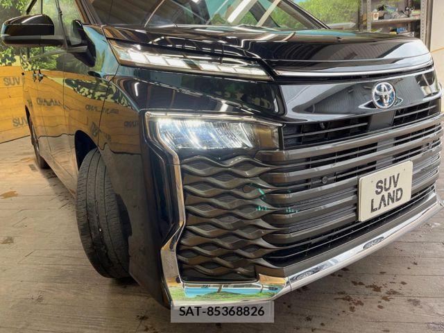 Toyota VOXY HYBRID 2023-10 8746798-13