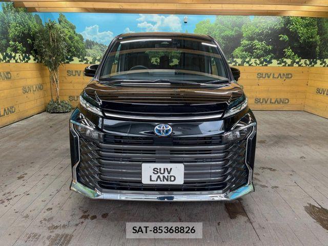 Toyota VOXY HYBRID 2023-10 8746798-15