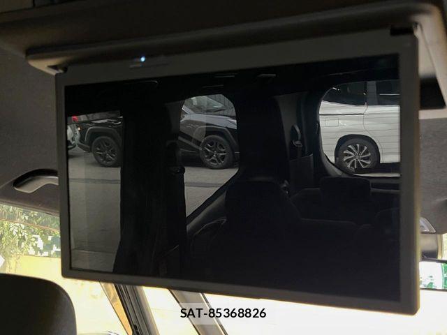 Toyota VOXY HYBRID 2023-10 8746798-4