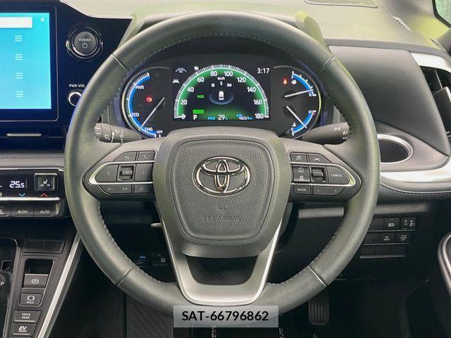 Toyota VOXY HYBRID 2024-02 8746795-11