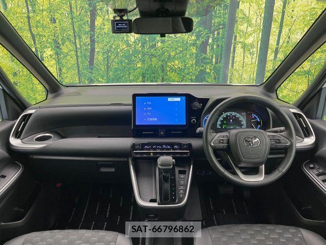 Toyota VOXY HYBRID 2024-02 8746795-1