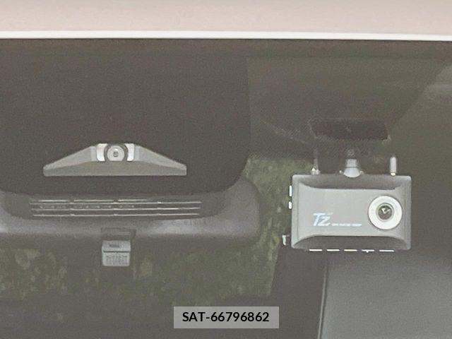 Toyota VOXY HYBRID 2024-02 8746795-5