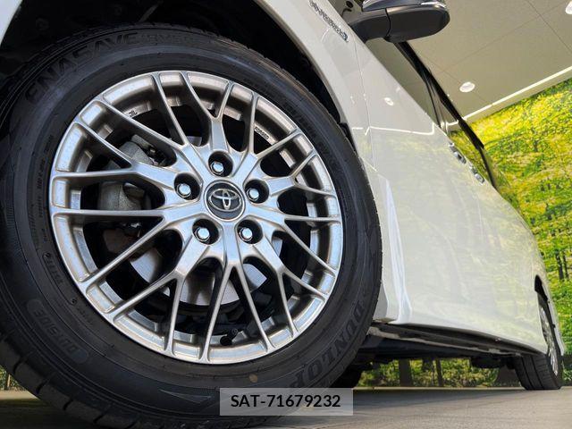 Toyota VOXY HYBRID 2018-05 8746802-16