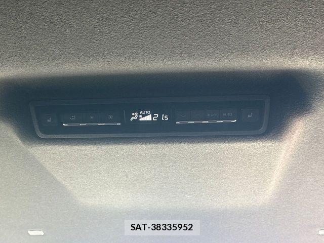 Toyota VOXY HYBRID 2024-08 8746762-22
