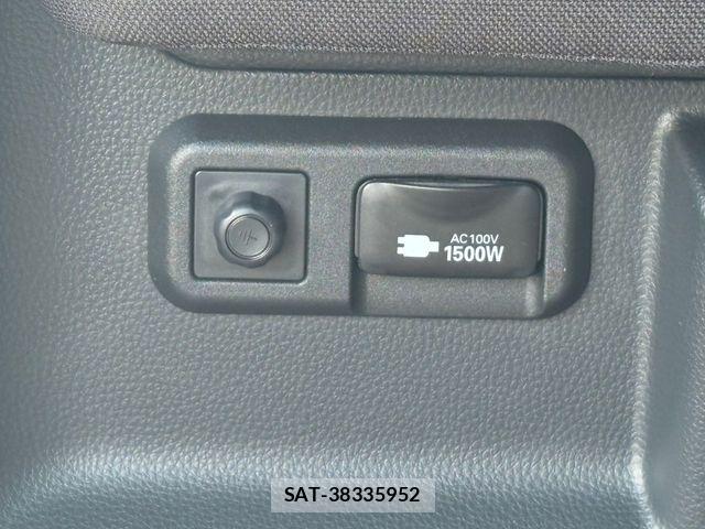 Toyota VOXY HYBRID 2024-08 8746762-23