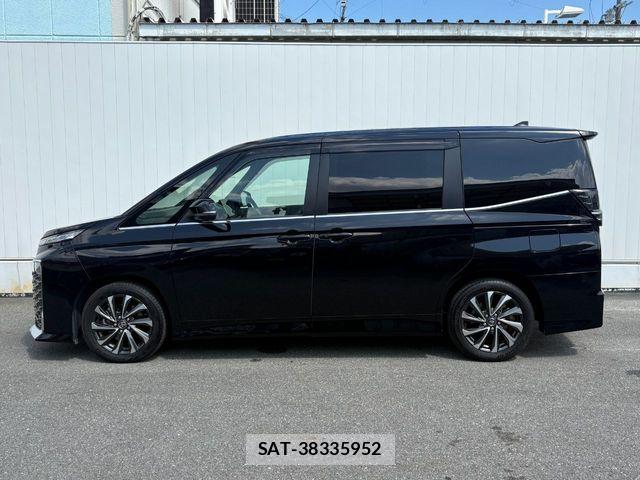 Toyota VOXY HYBRID 2024-08 8746762-28