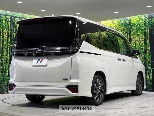 Toyota VOXY HYBRID 2022-10 8746788-17