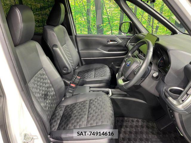 Toyota VOXY HYBRID 2022-10 8746788-7