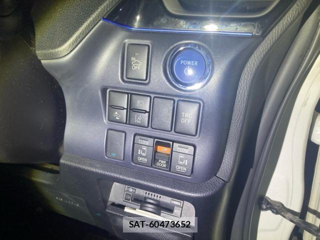Toyota VOXY HYBRID 2016-09 8746806-9