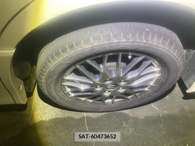 Toyota VOXY HYBRID 2016-09 8746806-4