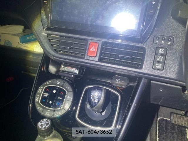 Toyota VOXY HYBRID 2016-09 8746806-8