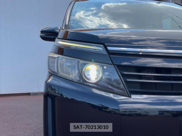Toyota VOXY HYBRID 2014-06 8746805-11