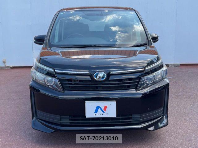 Toyota VOXY HYBRID 2014-06 8746805-13
